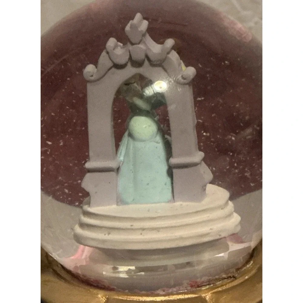 Disney‎ Cinderella And Prince Charming Musical With Swirling Snow Globe, Tested